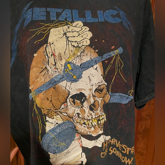 NWOT Urban Outfitters Graphic Tee - Picture 2 of 4